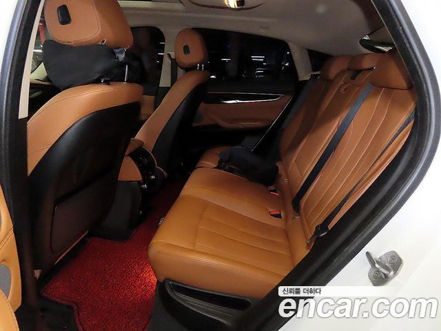 BMW X6 — interior