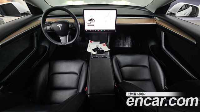 Tesla Model 3 — interior