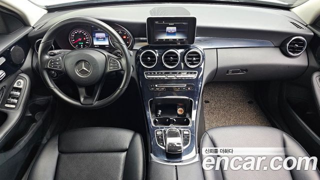 Mercedes-Benz C-Class — interior