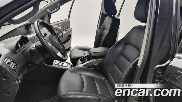 KG Mobility Korando — interior