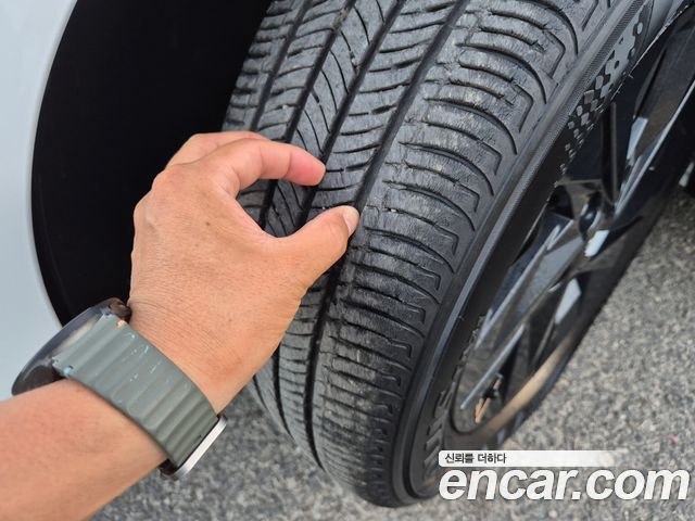 Hyundai Avante — interior