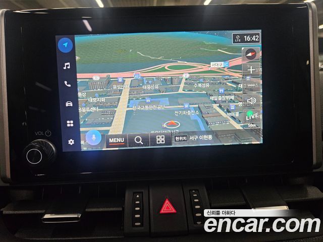 Toyota RAV4 — interior