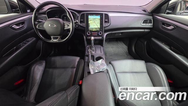 Renault Korea SM6 — interior