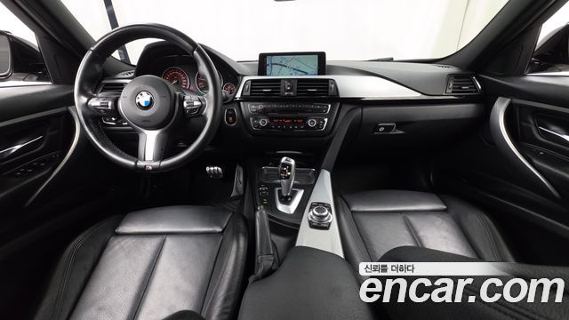 BMW 3 Series — interior