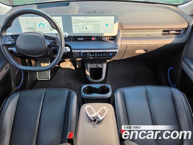 Hyundai IONIQ 5 — interior