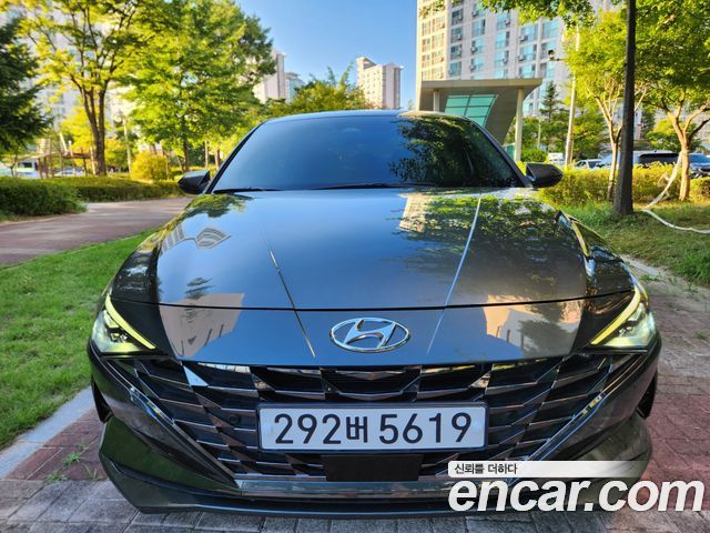 Hyundai Avante — exterior