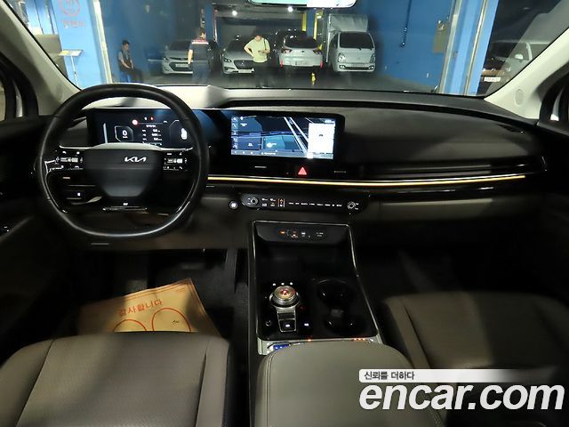 Kia Carnival — interior