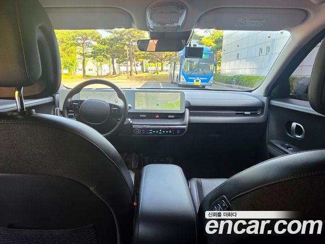 Hyundai IONIQ 5 — interior