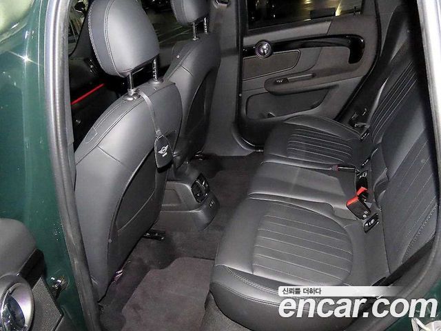 MINI Countryman — interior