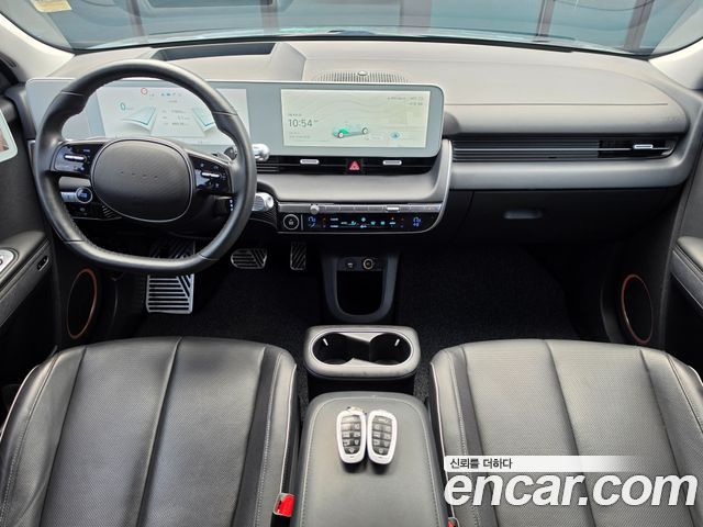 Hyundai IONIQ 5 — interior