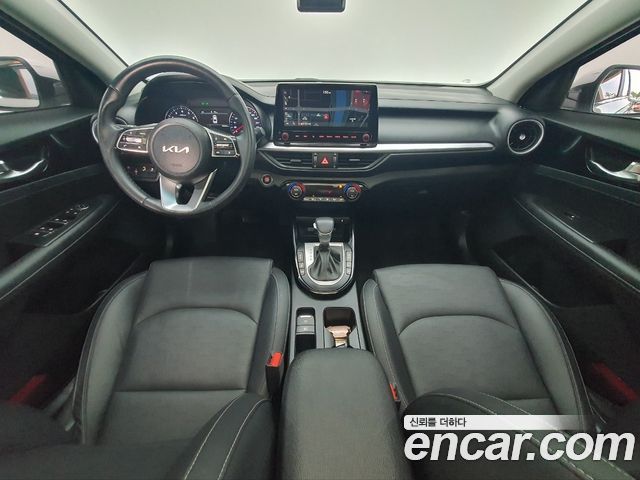 Kia K3 — interior