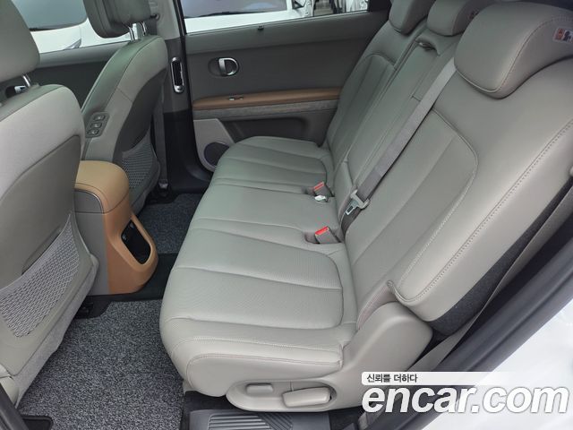 Hyundai IONIQ 5 — interior