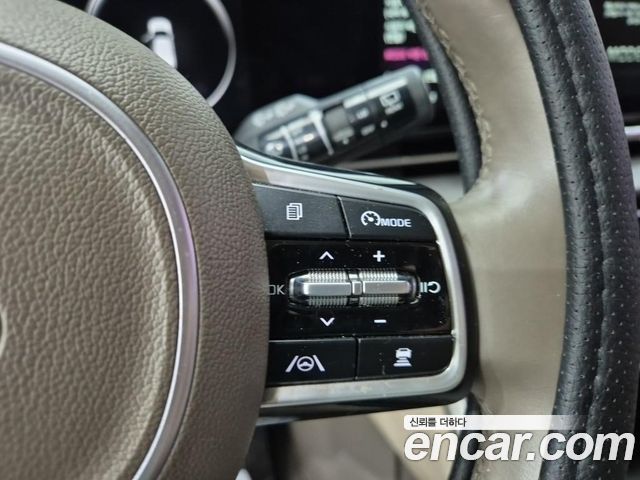 Kia Carnival — interior