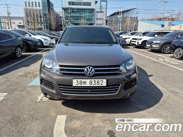 Volkswagen Touareg — exterior