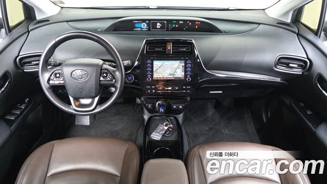 Toyota Prius — interior