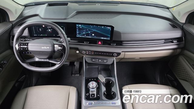 Kia Carnival — interior