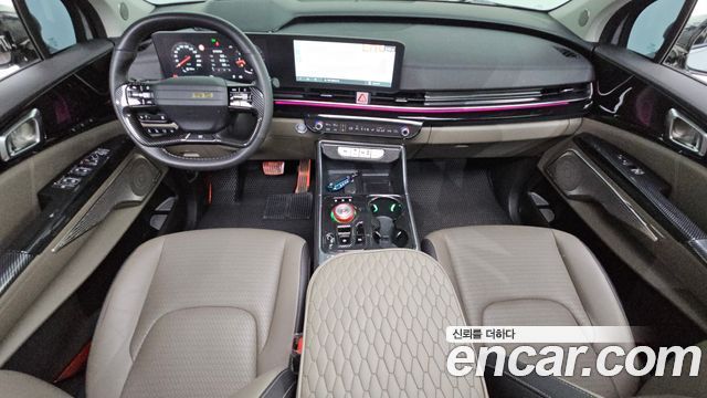 Kia Carnival — interior