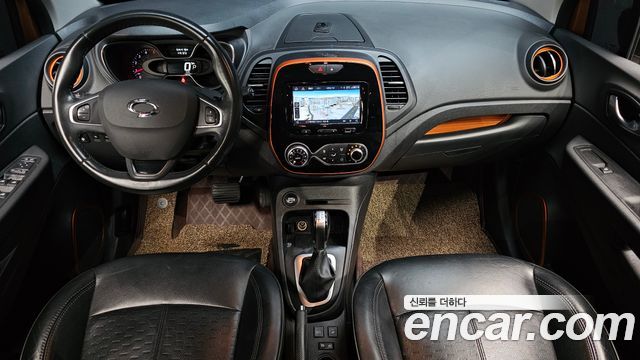 Renault Korea QM3 — interior