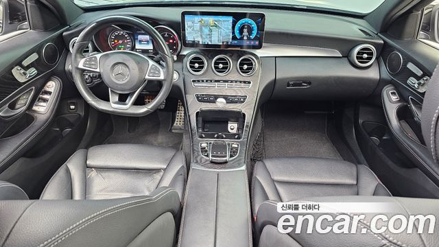 Mercedes-Benz C-Class — interior