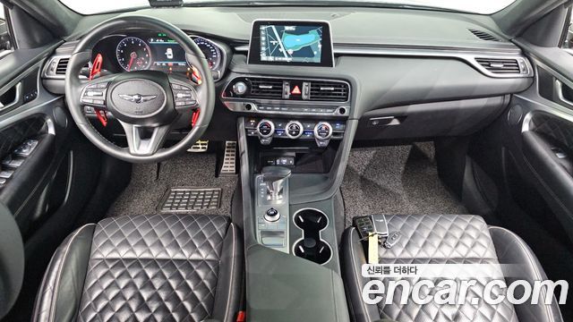 Genesis G70 — interior