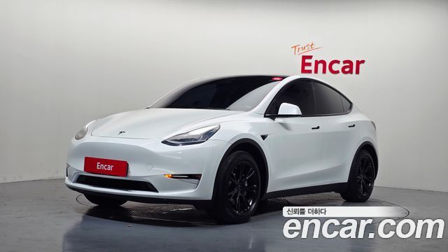Tesla Model Y — exterior