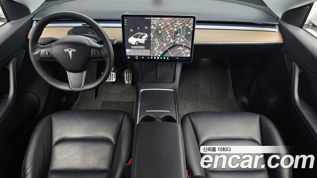 Tesla Model Y — interior