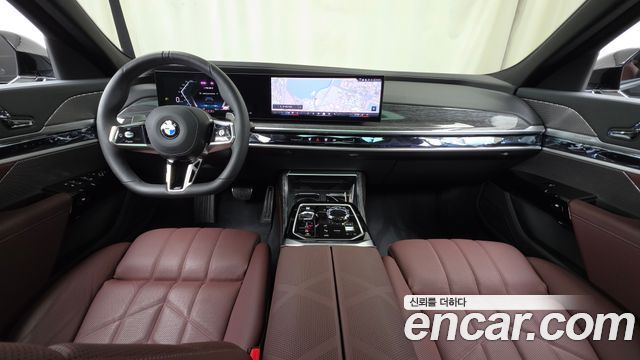 BMW 7 Series — interior