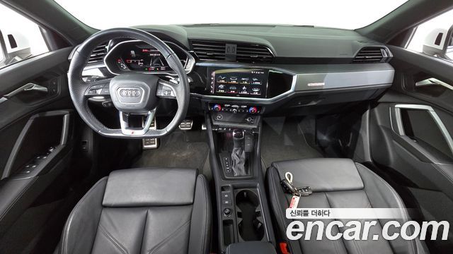 Audi Q3 — interior