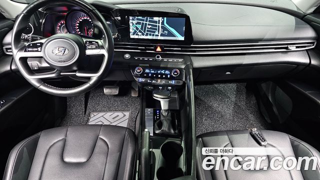 Hyundai Avante — interior