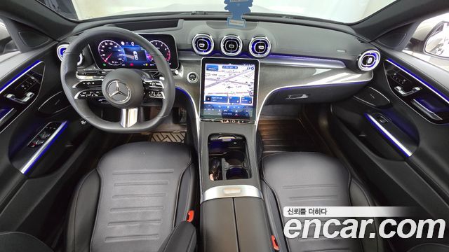 Mercedes-Benz C-Class — interior