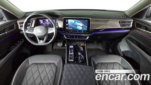 Volkswagen Atlas — interior