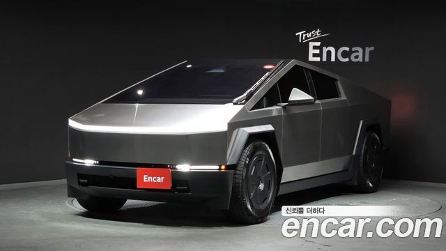 Tesla Cybertruck — exterior