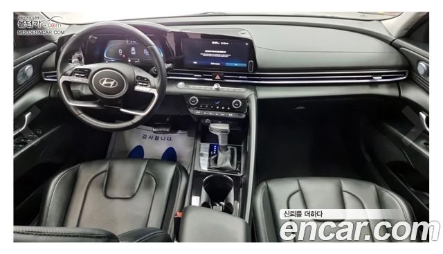 Hyundai Avante — interior