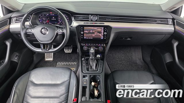 Volkswagen Arteon — interior