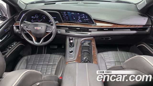 Cadillac Escalade — interior