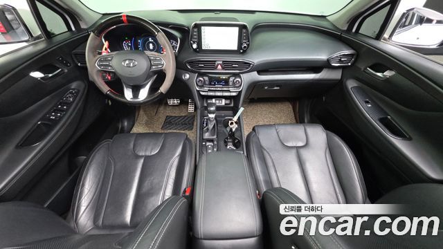 Hyundai Santa Fe — interior