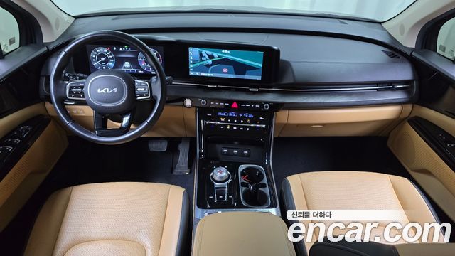 Kia Carnival — interior