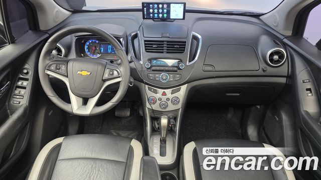 Chevrolet Korea Trax — interior