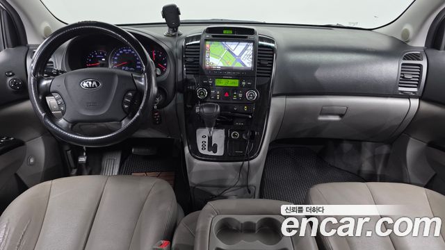 Kia Carnival — interior