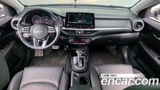 Kia K3 — interior