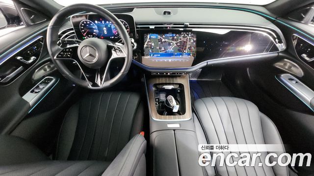 Mercedes-Benz E-Class — interior