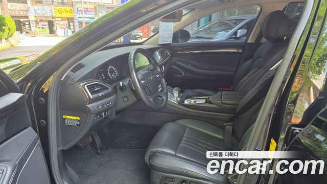 Genesis G90 — interior