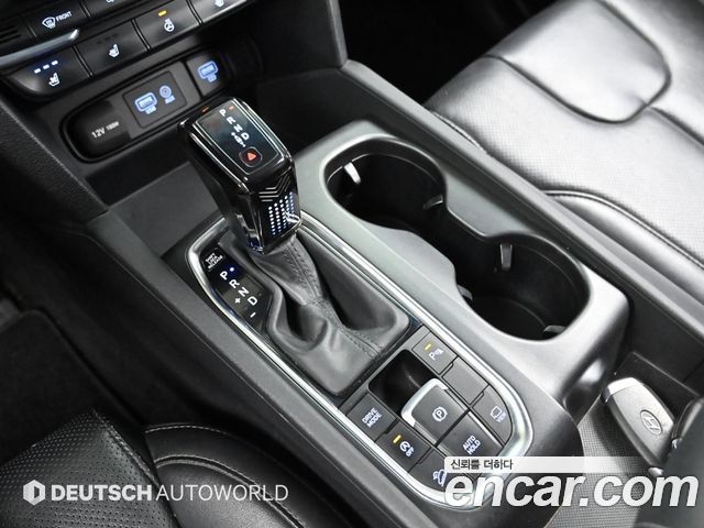 Hyundai Santa Fe — interior