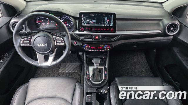 Kia K3 — interior