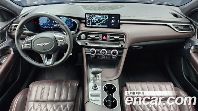 Genesis G70 — interior