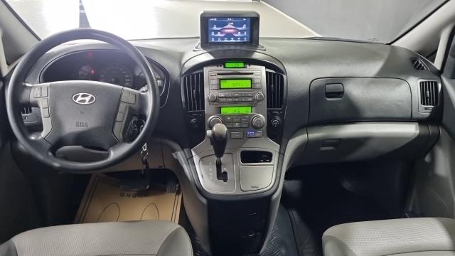 Hyundai Starex — interior