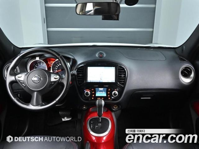 Nissan Juke — interior