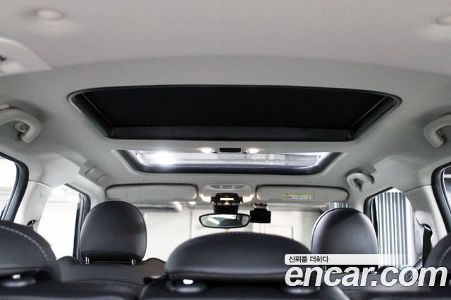 MINI Countryman — interior