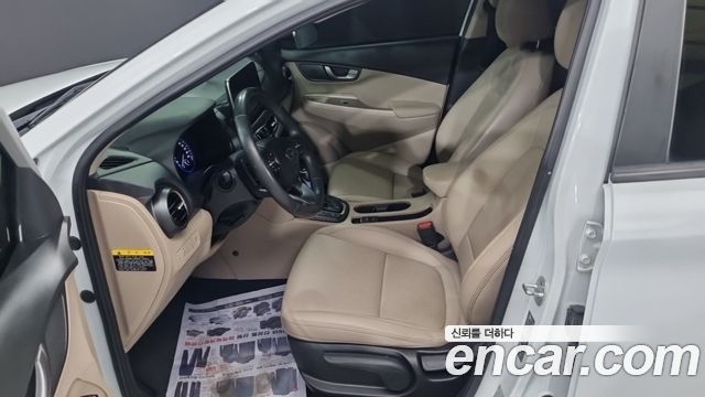 Hyundai Kona — interior