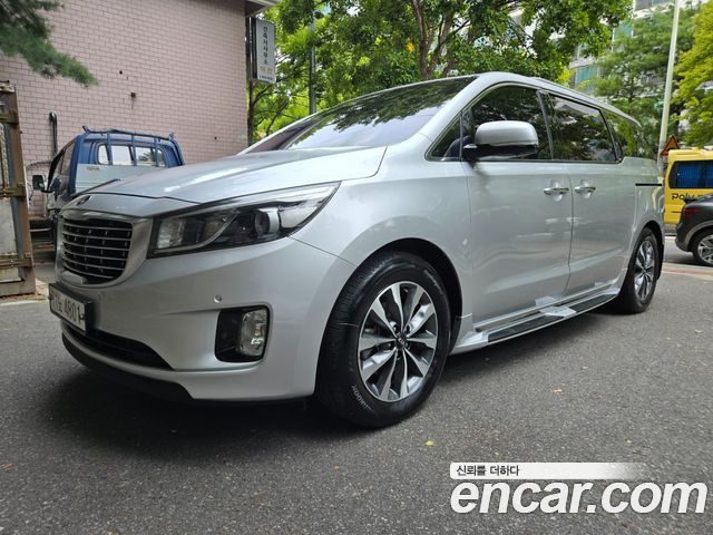 Kia Carnival — exterior
